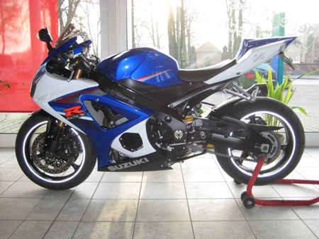 Suzuki GSXR 1000 K7 2